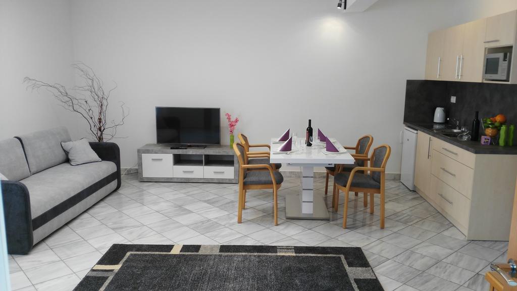 쇼프론 Fueredi Haz Apartman 아파트 외부 사진